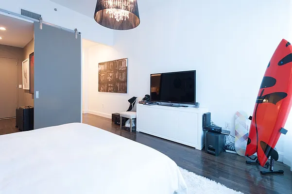 Rented by Solace SMC Inc | media 20