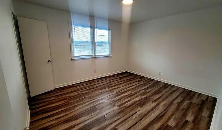 1518 W Clara Dr — Photo 13