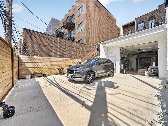 5th image of 4710 N Sheridan Rd #1