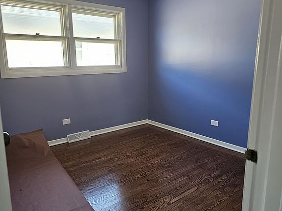 2nd image of 281 Marquette Ave