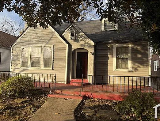 5 bed, 1883 sqft, $1,650 — Photo 2
