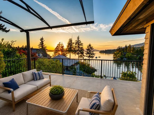 598 Meldram Dr, North Saanich, BC V8L 5V8