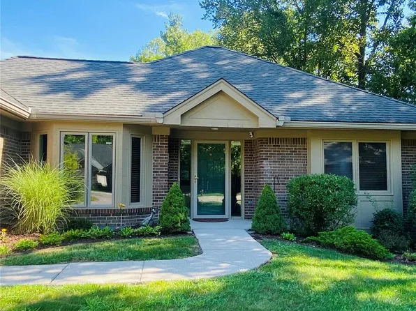 21268 Sycamore Ct, Farmington, MI 48336