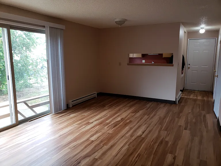 Aspen Circle Apartments — Photo 25