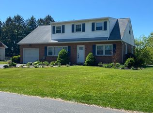 2342 Beacon Hill Rd, Lancaster, PA 17601