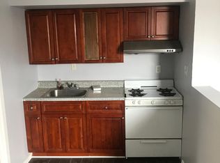 1025 S 8th St #3, Philadelphia, PA 19147