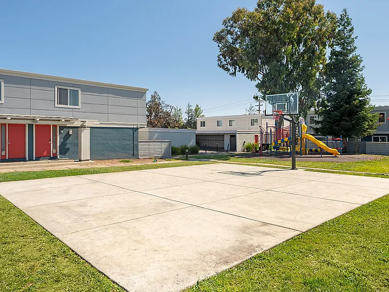 The Pointe at Cupertino — Photo 14