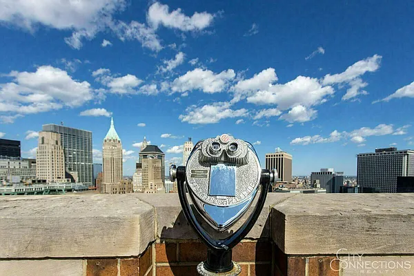 Rented by City Connections Realty | media 20