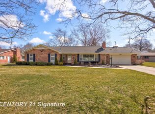 666 Belair Dr, Saginaw, MI
