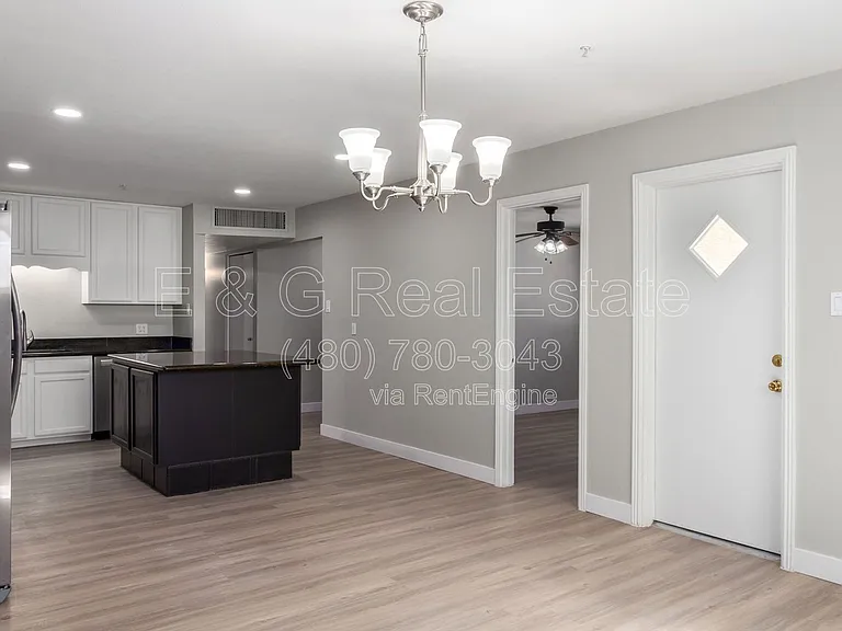 1332 N 71st St — Photo 12