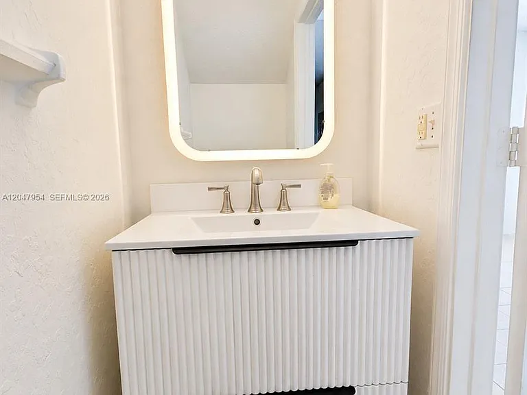 3 Whitehead Cir #3 — Photo 13