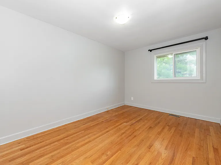2344 Midway Ave #A — Photo 17