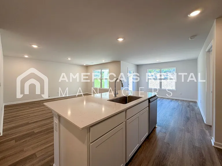 9908 Sequoyah Cove Dr SE — Photo 17