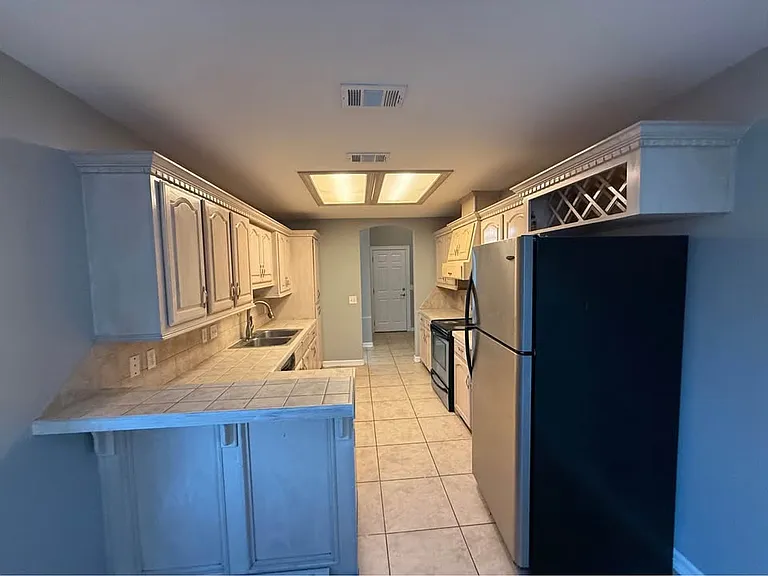 2204 N 48th St — Photo 5