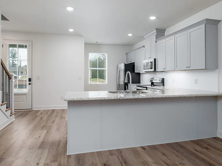 801 Stonebrook Ln — Photo 98