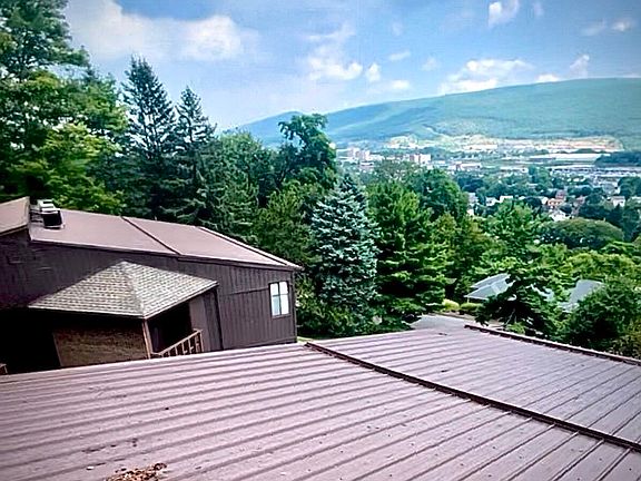 5th image of 206 Ridge Ave