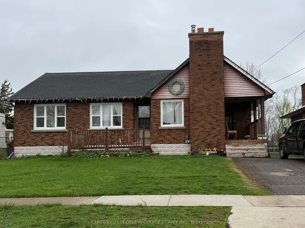 62 2nd St, Welland, ON L3B 4T6