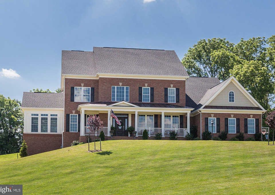 1st image of 15921 Emerson Manor Ct