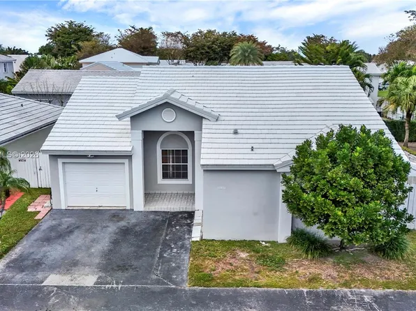 11321 SW 62nd Ln, Miami, FL 33173