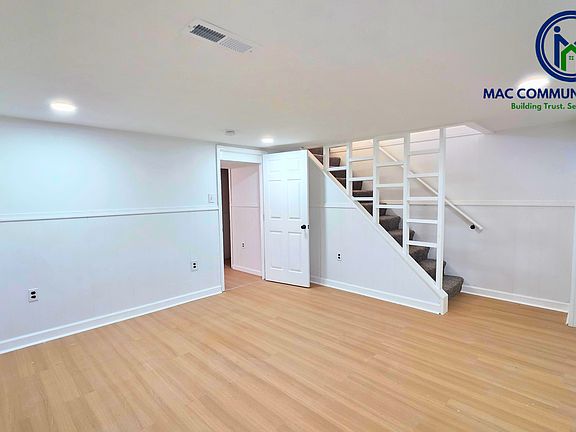 5th image of 1117 Deanwood Rd