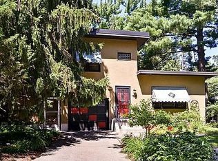 997 Lombard Ave, Saint Paul, MN 55105