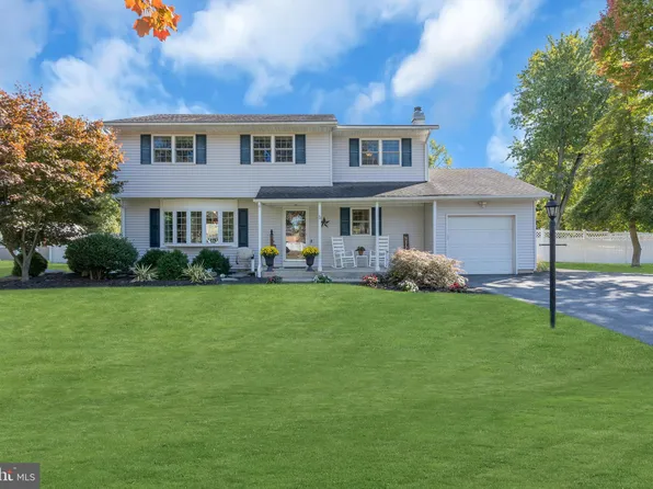 21 Cherrybrook Ln, East Windsor, NJ 08520