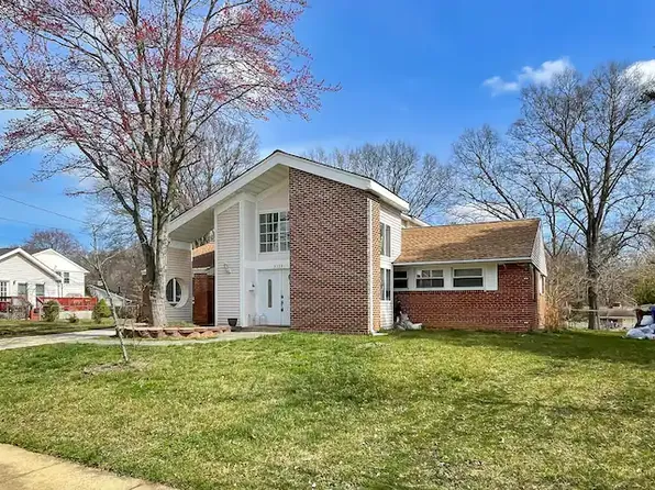 5223 Forman Ct, Springfield, VA 22151