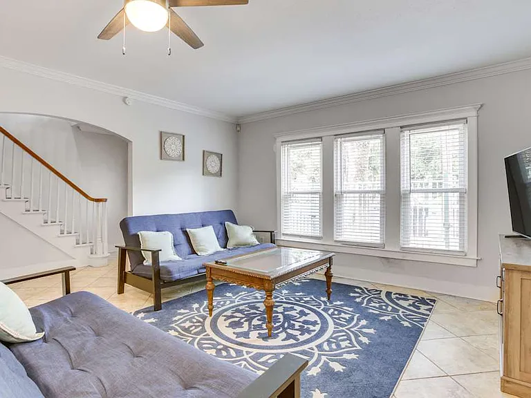 2307 S Carrollton Ave — Photo 12