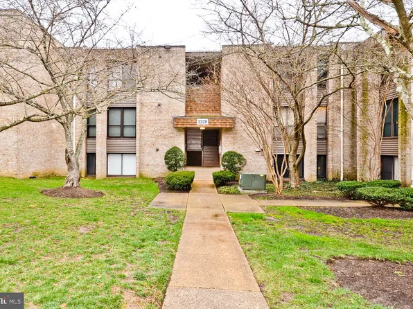 3320 Huntley Square Dr APT T2, Temple Hills, MD 20748