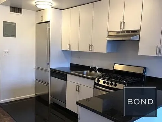 Rented by Bond New York | media 2