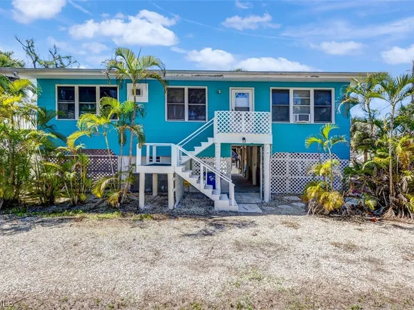 226 Connecticut St, Fort Myers Beach, FL 33931