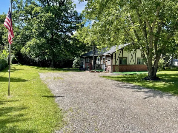 2914 Circle DRIVE, Burlington, WI 53105