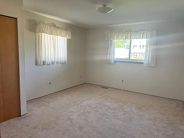 3903 Nowak Dr — Photo 5