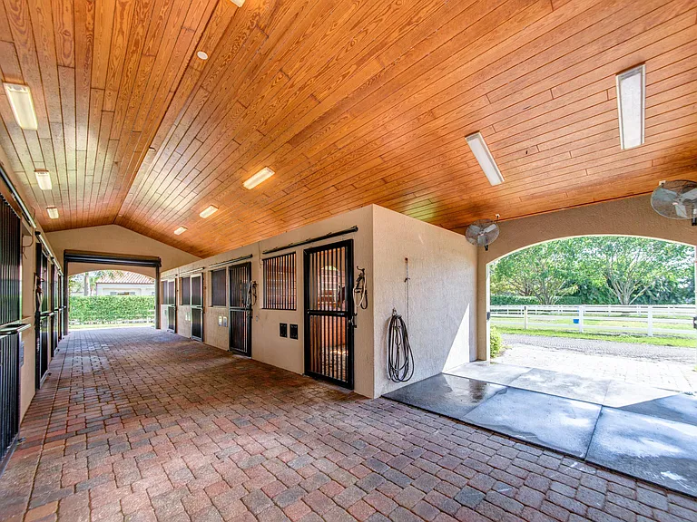 14911 Equestrian Way — Photo 11