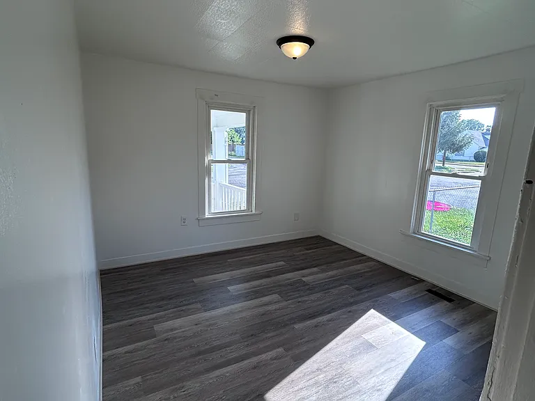 208 Greene St — Photo 16
