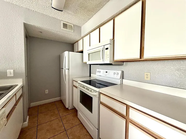 2210 Grand Cayman Ct #1725 — Photo 7