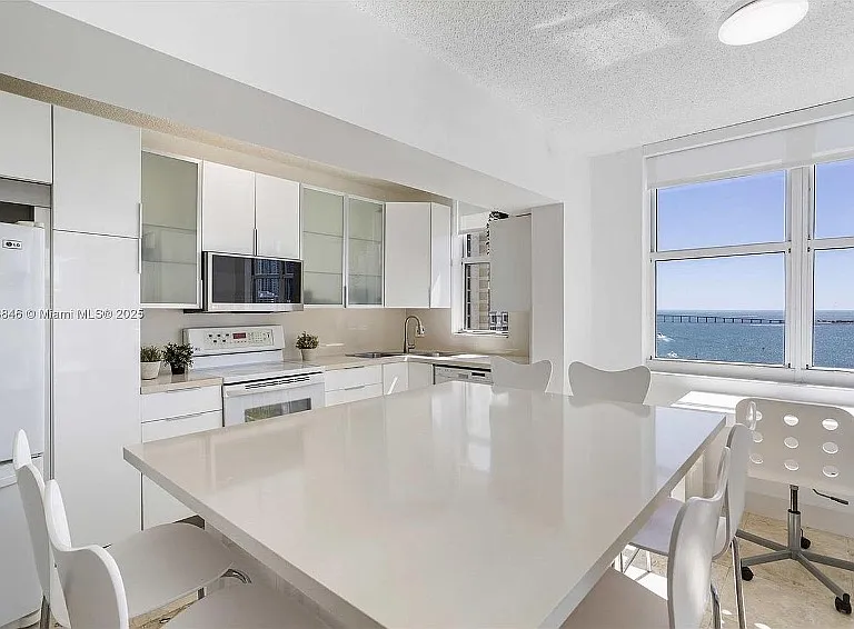 770 Claughton Island Dr #18 — Photo 9