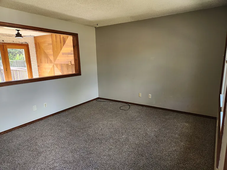 3405 Rowland St — Photo 3