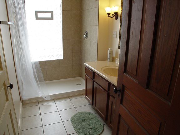 2nd image of 216 N C St #2