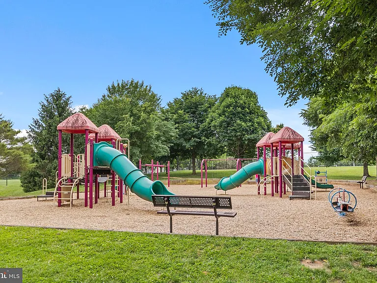 19028 Noble Oak Dr — Photo 27