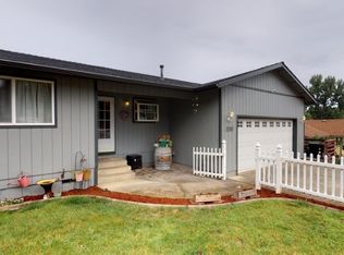 2232 Circle Dr, Roseburg, OR