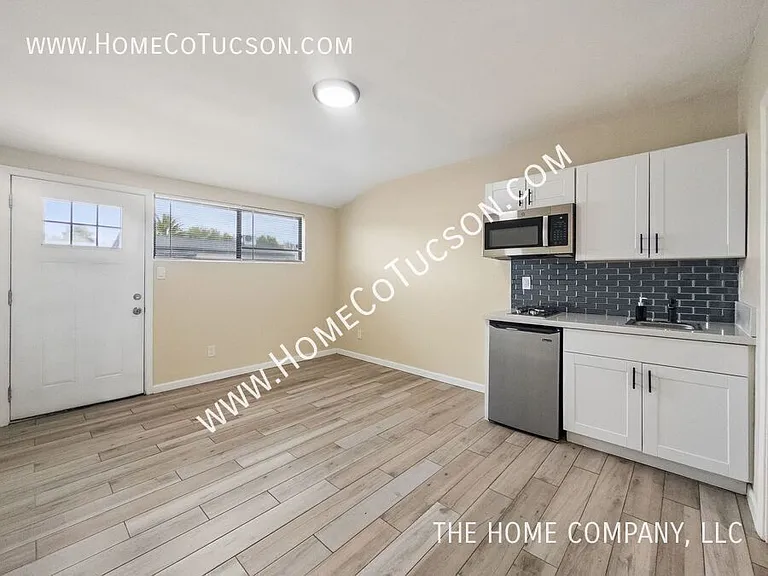 2714 N Hopi Pl #7 — Photo 3