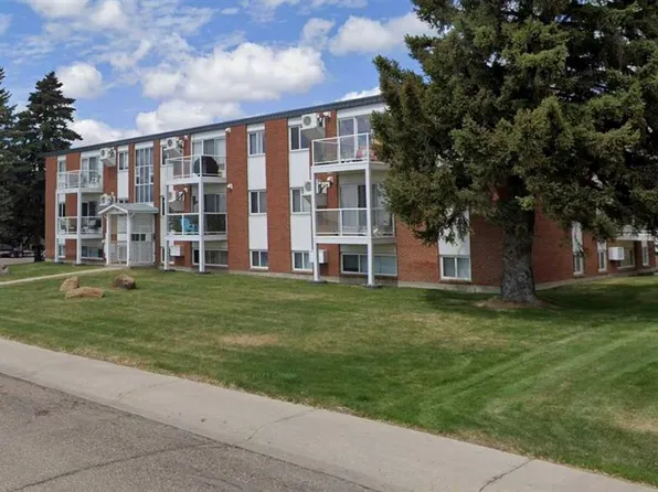 512 S McCutcheon Dr NW #9, Medicine Hat, AB T1A 6X7