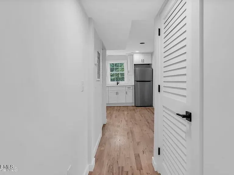515 Arnold Ave #1 — Photo 9