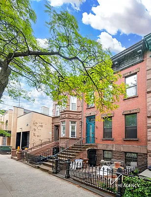 Rented by The Agency | media 10