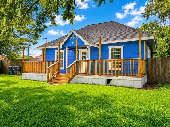111 E Southland Ave, Alvin, TX 77511