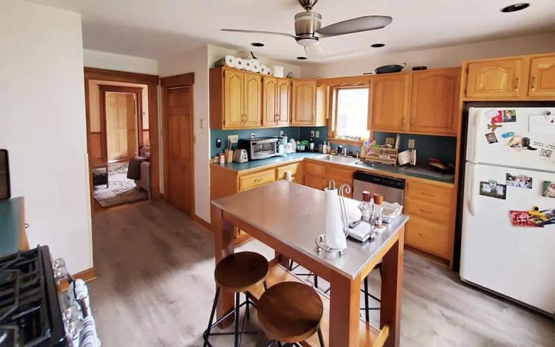 4 bed, 1800 sqft, $1,080 — Photo 4
