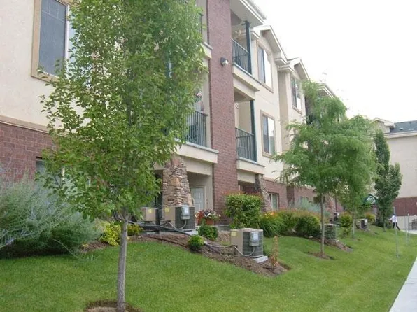 Bristol Village Apartments