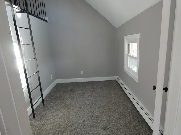 94-98 Maple St #1 — Photo 16