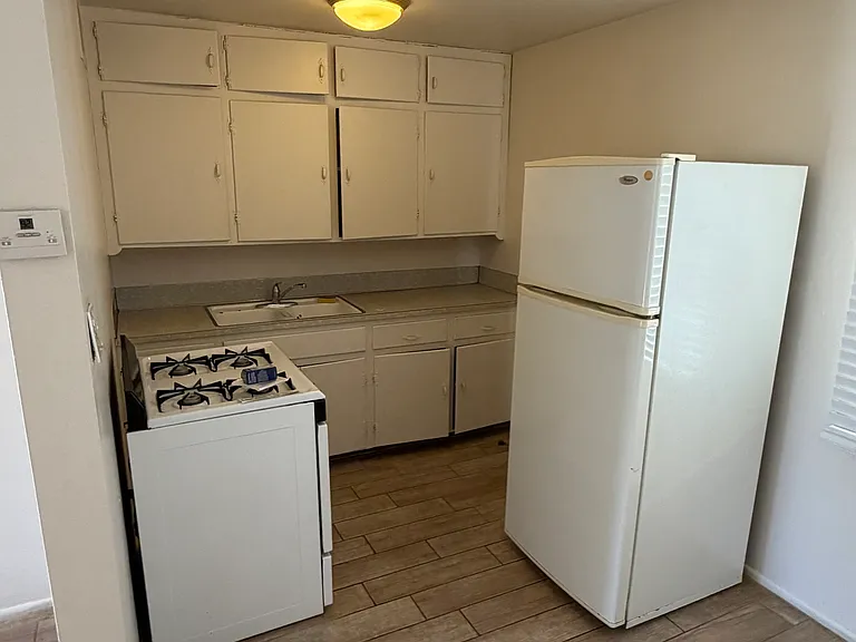 207 E Alice Ave #9 — Photo 6